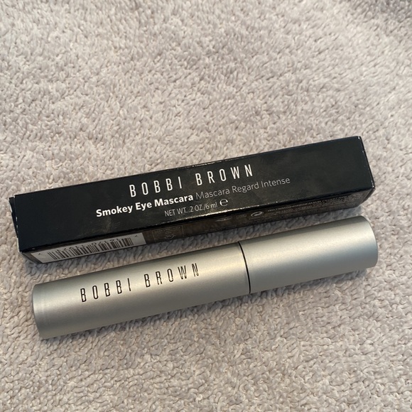 Bobbi Brown Smokey Eye Mascara in Black - Picture 5 of 7